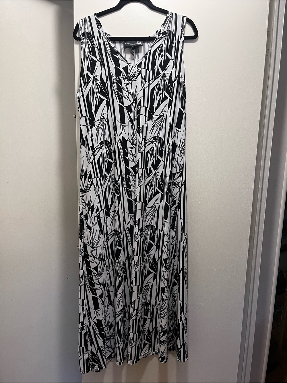 Antthony Black and White Printed Maxi Dress